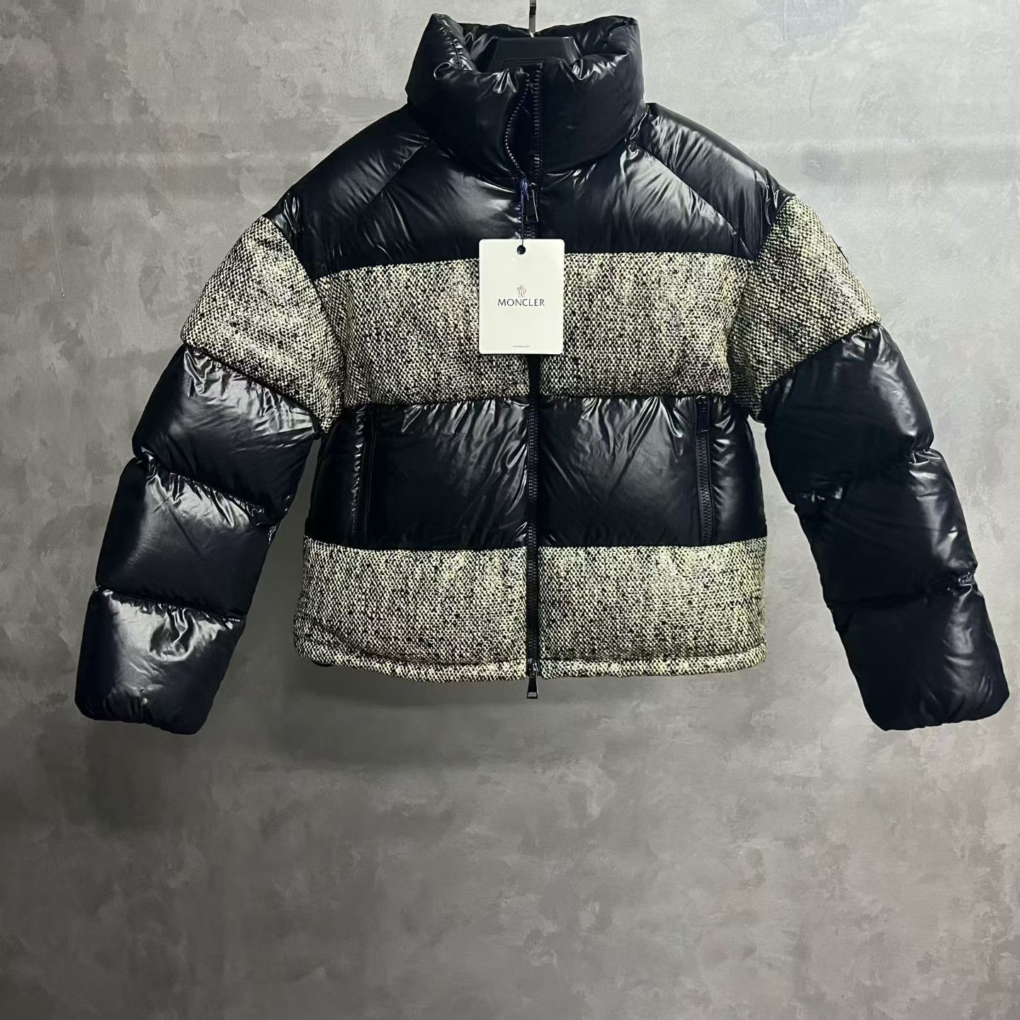 Moncler Moncler Down Black Down Jacket us_2 Women Size XS / US 0-2 / IT 36-38 - 1 Thumbnail