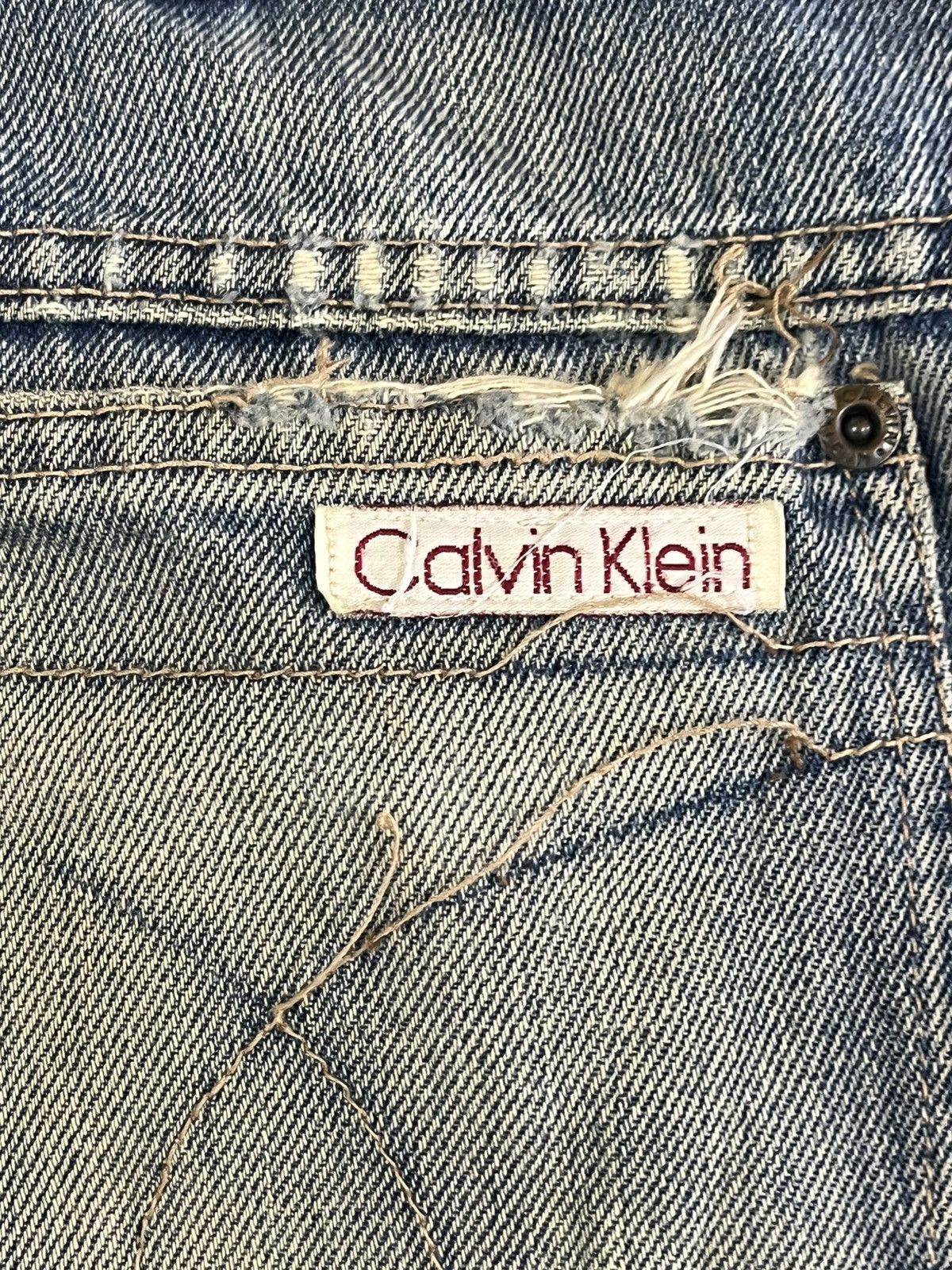 Calvin Klein × Calvin Klein 205W39NYC × Vintage Vintage Calvin Klein Mudwash Ripped Denim Size US 35 - 13 Thumbnail
