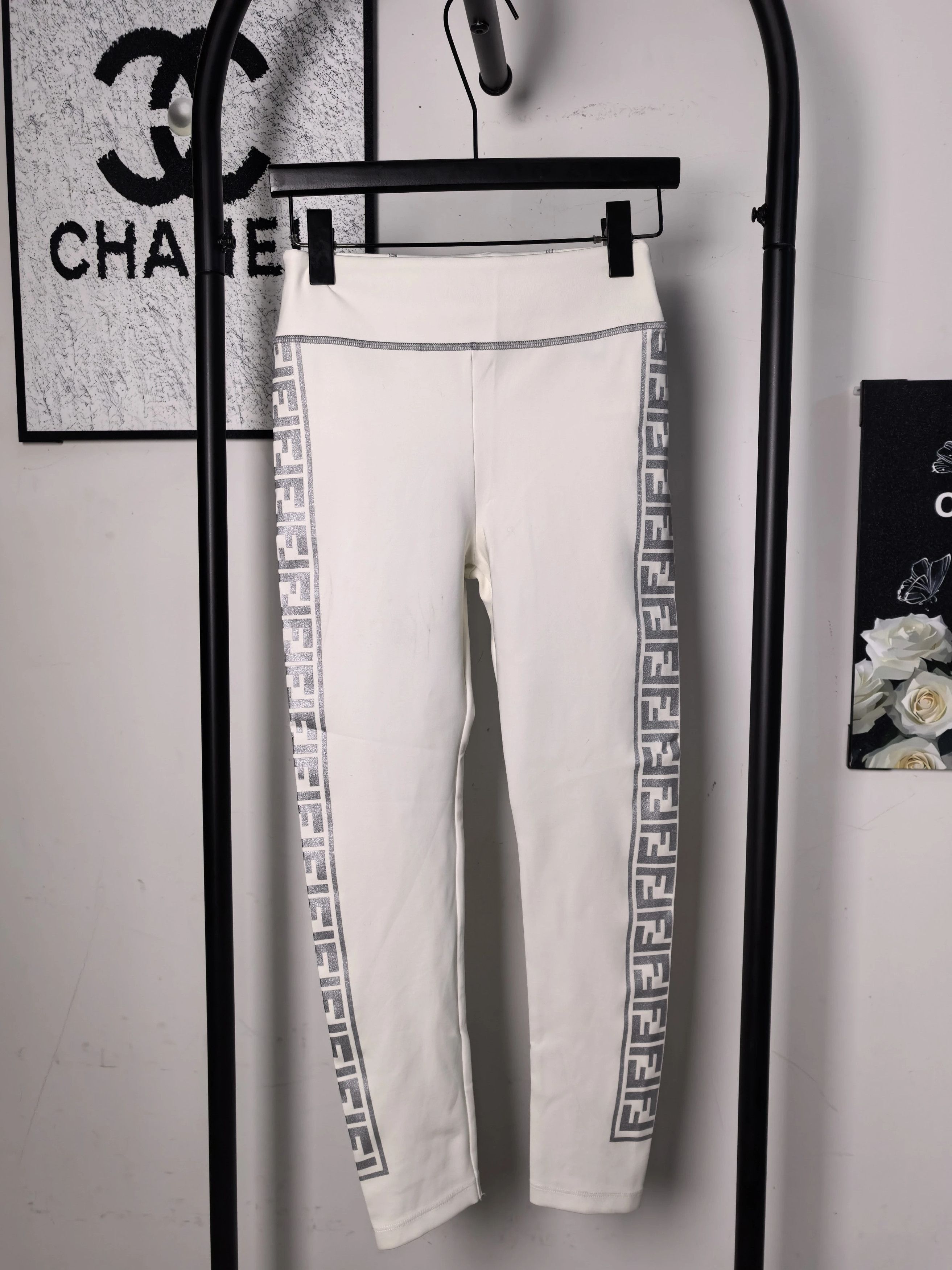 Fendi Fendi Logo Tape Pants 98 New Size 27" / US 4 / IT 40 - 1 Thumbnail