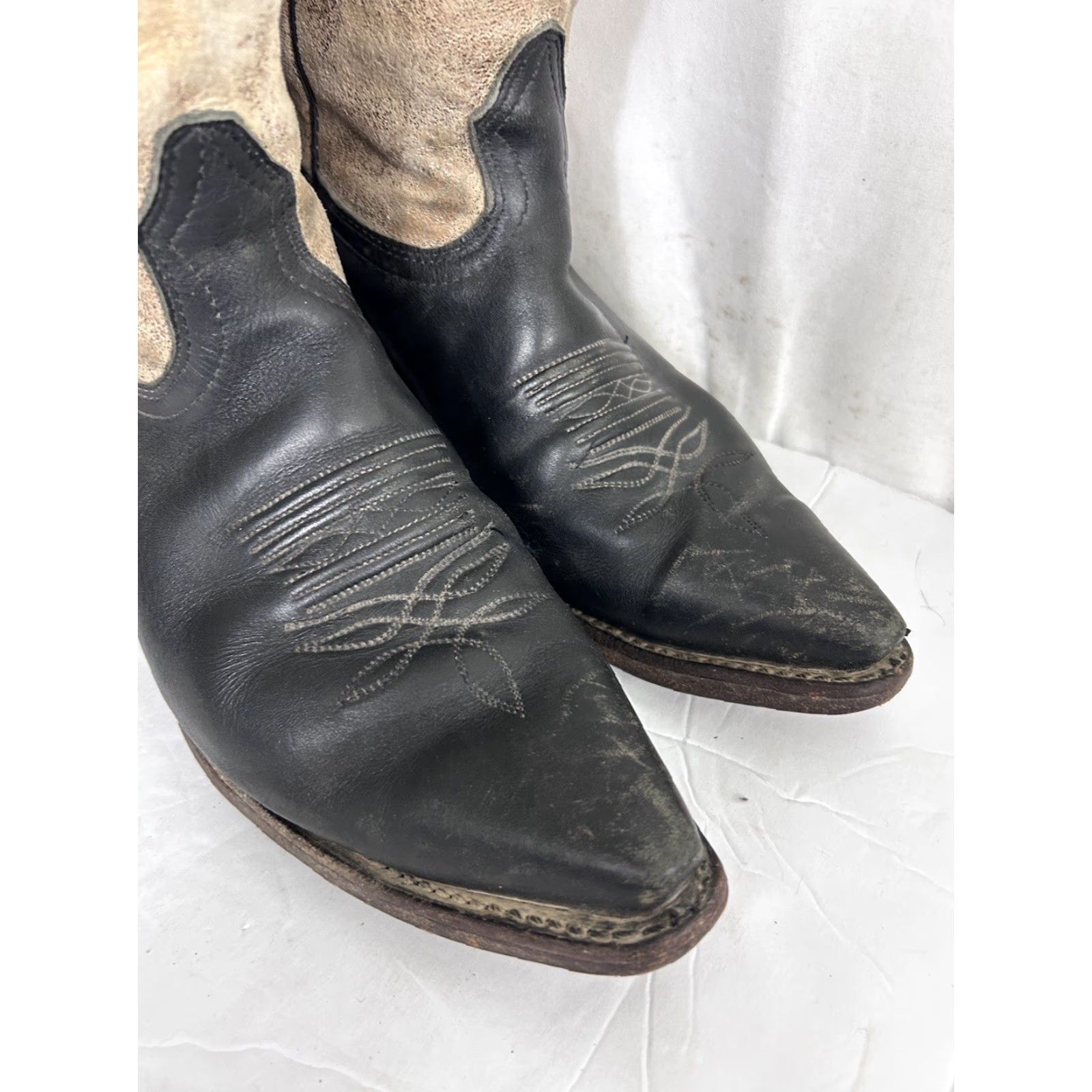 Vintage VINTAGE Boulet Womens Cowboy Boots Black and Gold 10 Shimmery Pointed Toe Pull On Western Cowboy Womens Boots Size US 10 / IT 40 - 2 Thumbnail