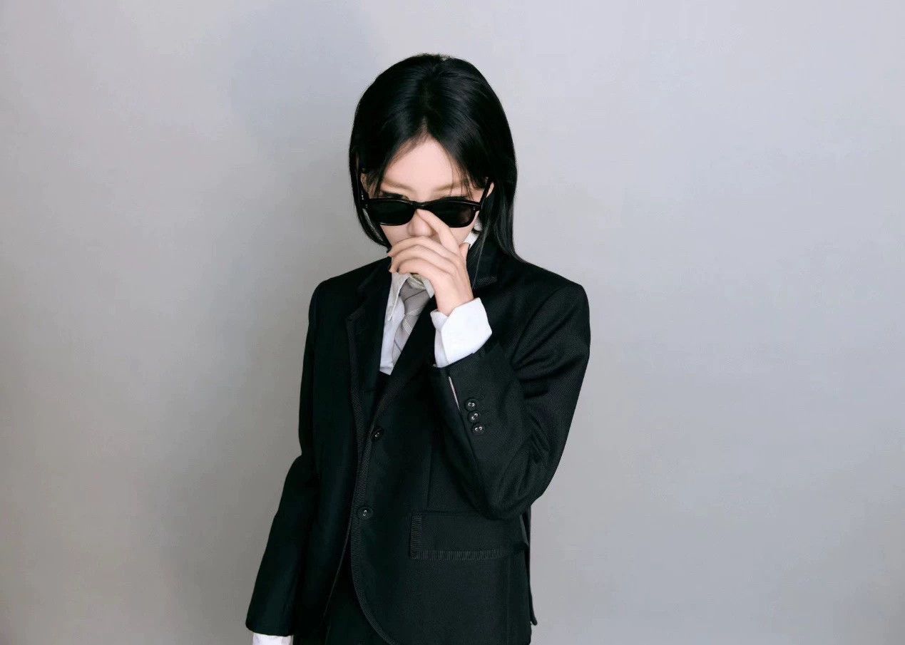Thom Browne Thom Browne Classic Black Piping Wool Blazer Silk Lining Size S / US 4 / IT 40 - 7 Thumbnail