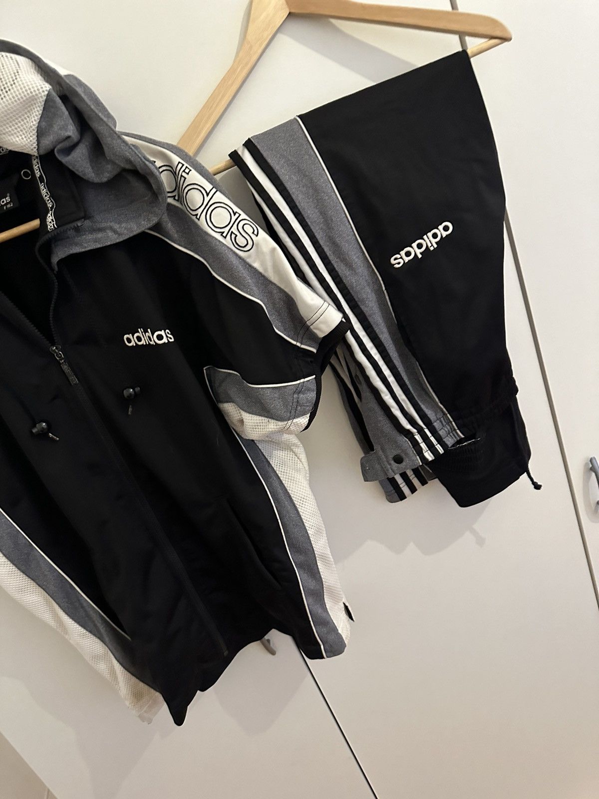 Adidas Adidas Tracksuit Size S-M Vintage Retro Adidas Suit Size US S / EU 44-46 / 1 - 4 Thumbnail