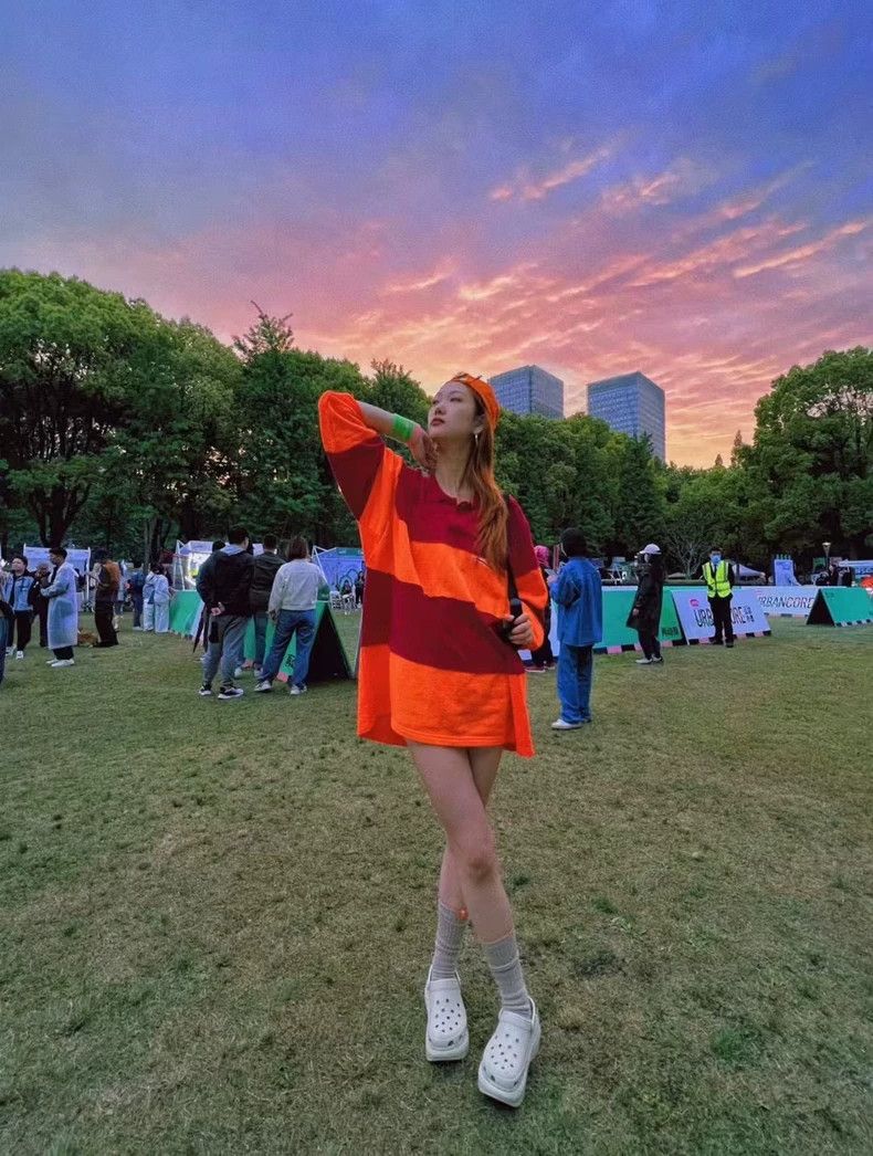 Balenciaga Balenciaga Coke Wave logo color-block long-sleeved polo sh Size US XXS / EU 40 - 9 Thumbnail