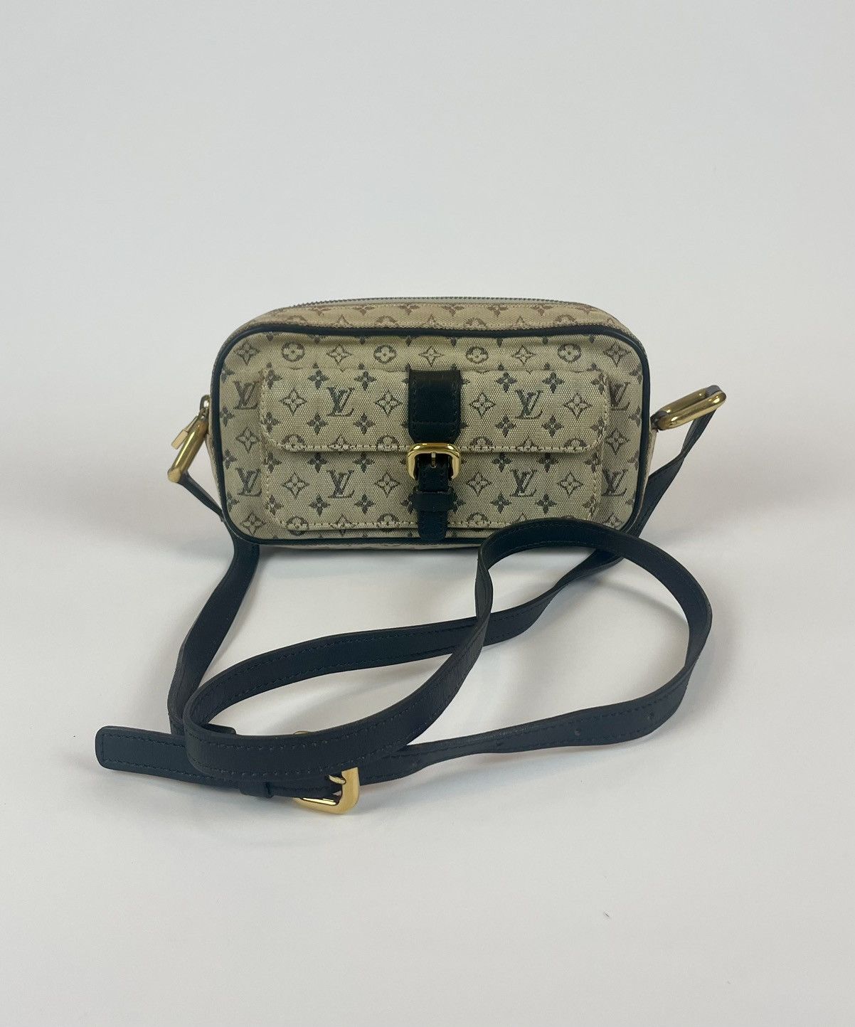 Louis Vuitton Louis Vuitton Lucille Size ONE SIZE - 1 Thumbnail