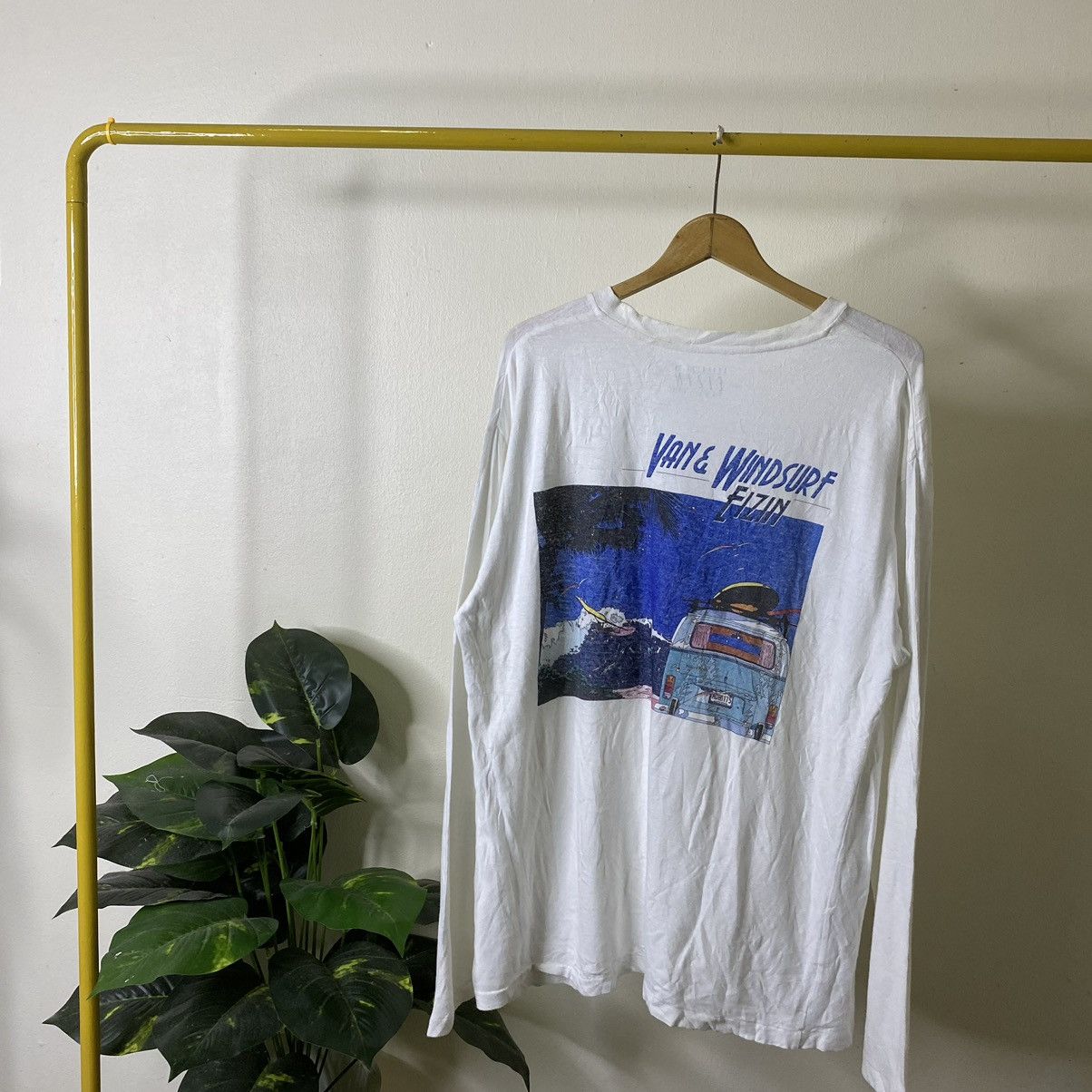 Other Van & Windsurf Graphic By Eizin Japanese Illustrator Surf T Size US XL / EU 56 / 4 - 1 Thumbnail