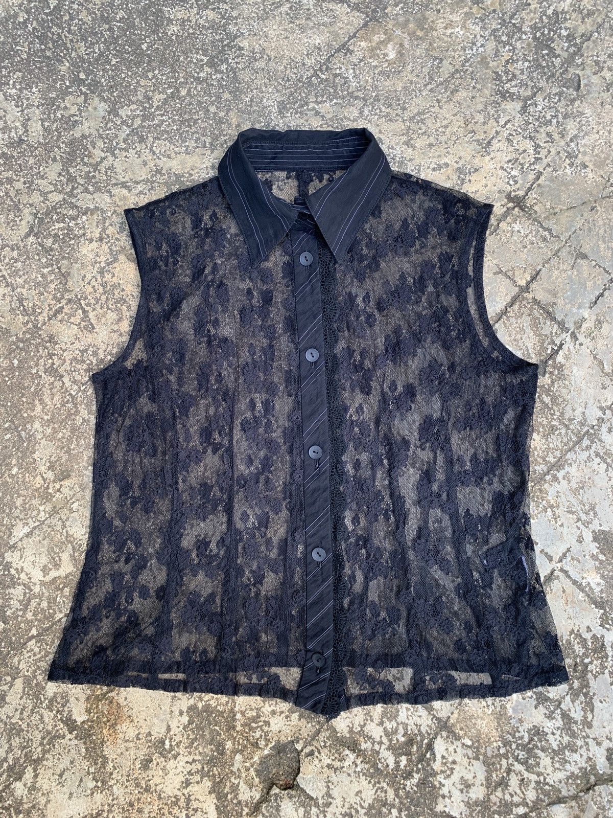 Japanese Brand y2k Nero Japan Goth Floral Sleeveless Mesh Top Size M / US 6-8 / IT 42-44 - 1 Thumbnail