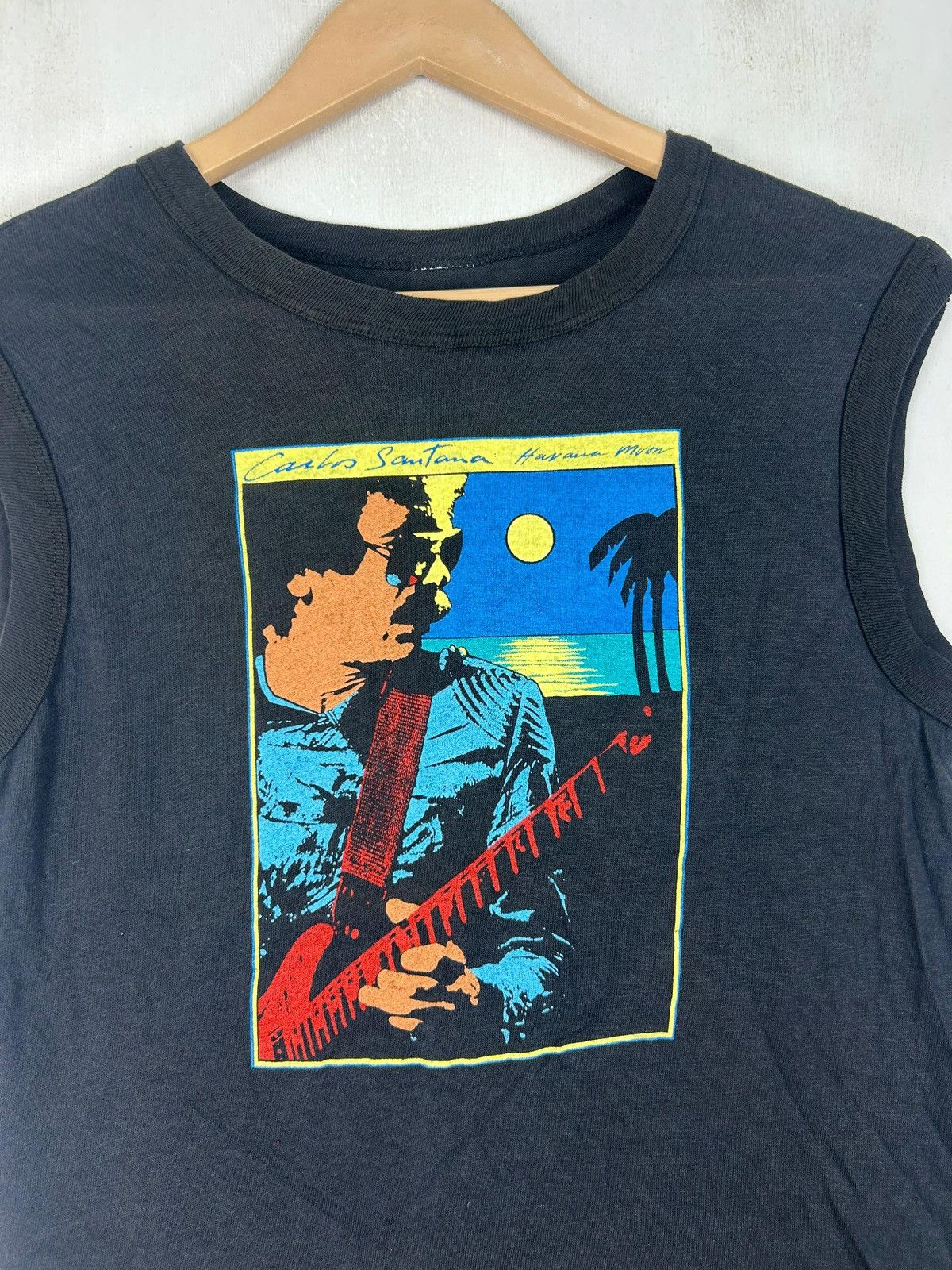 Band Tees Vintage 80s Carlos Santana Hawaii Moon Sleeveless T-shirt Size US S / EU 44-46 / 1 - 4 Thumbnail