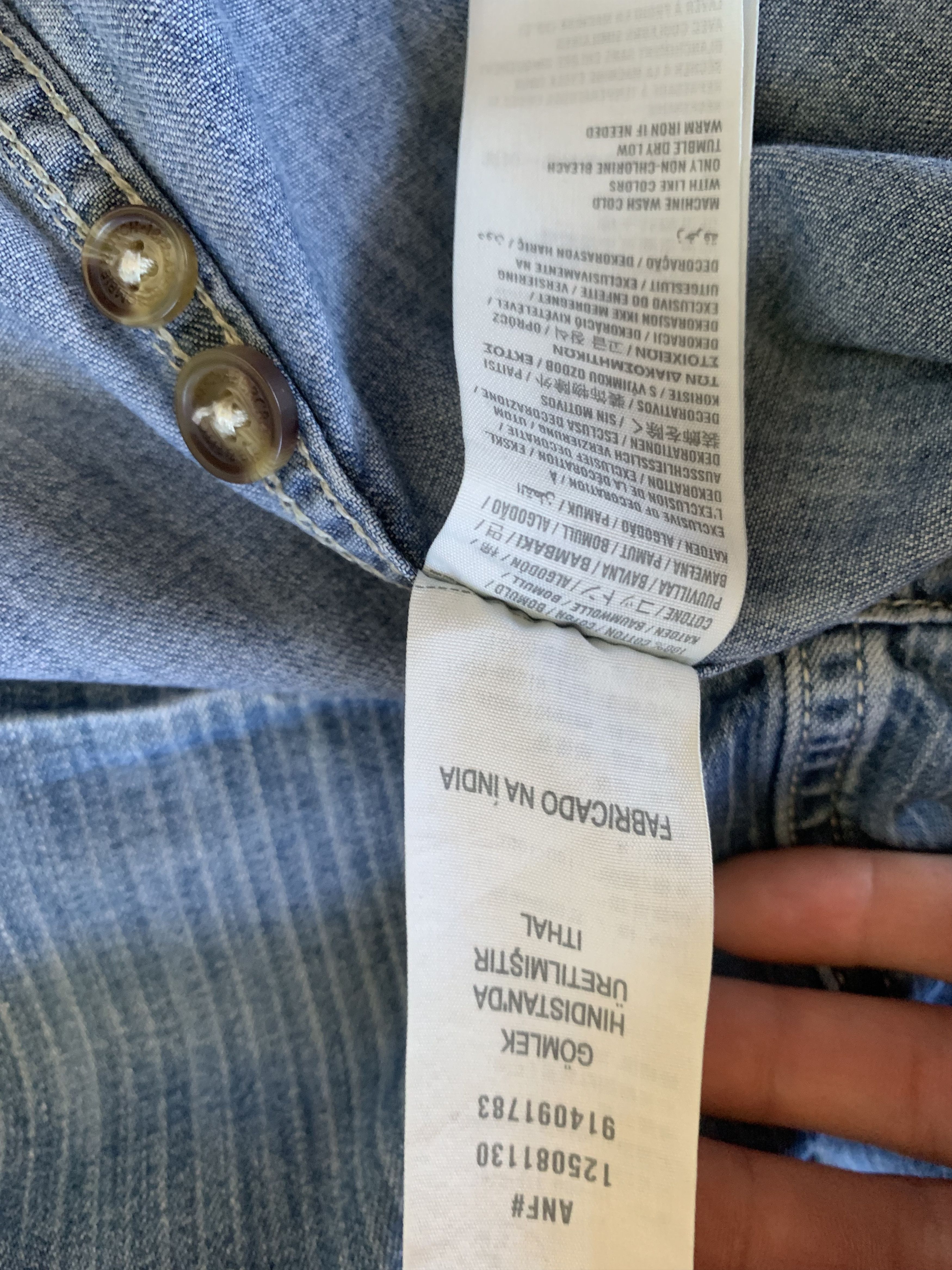 Abercrombie & Fitch Abercrombie & Fitch Denim Button Up Shirt Size US M / EU 48-50 / 2 - 9 Thumbnail