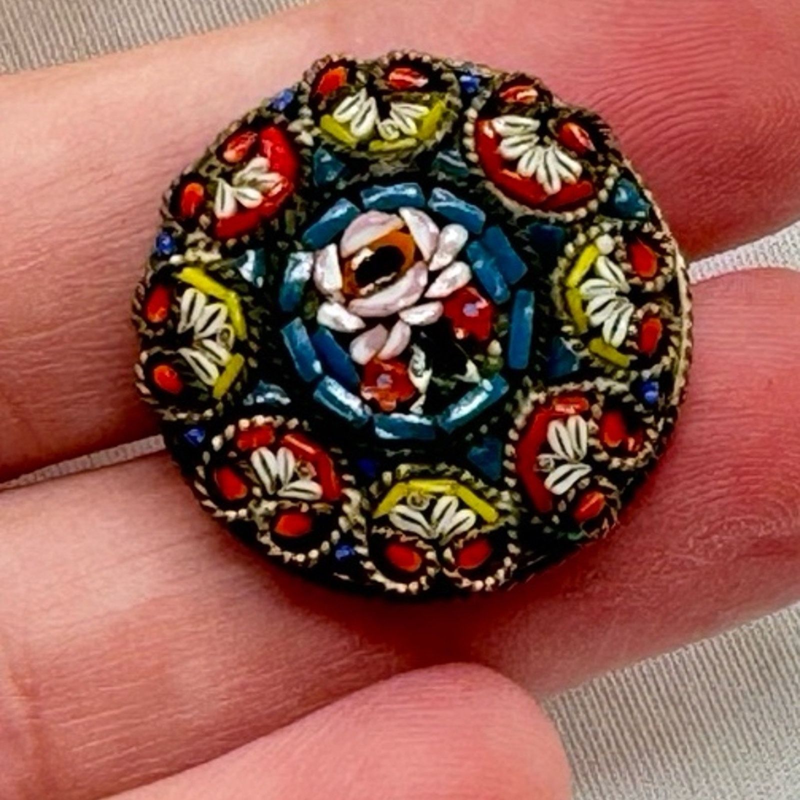 NBDN Nobrandedon VTG Italian micro mosaic brooch Size ONE SIZE - 1 Thumbnail