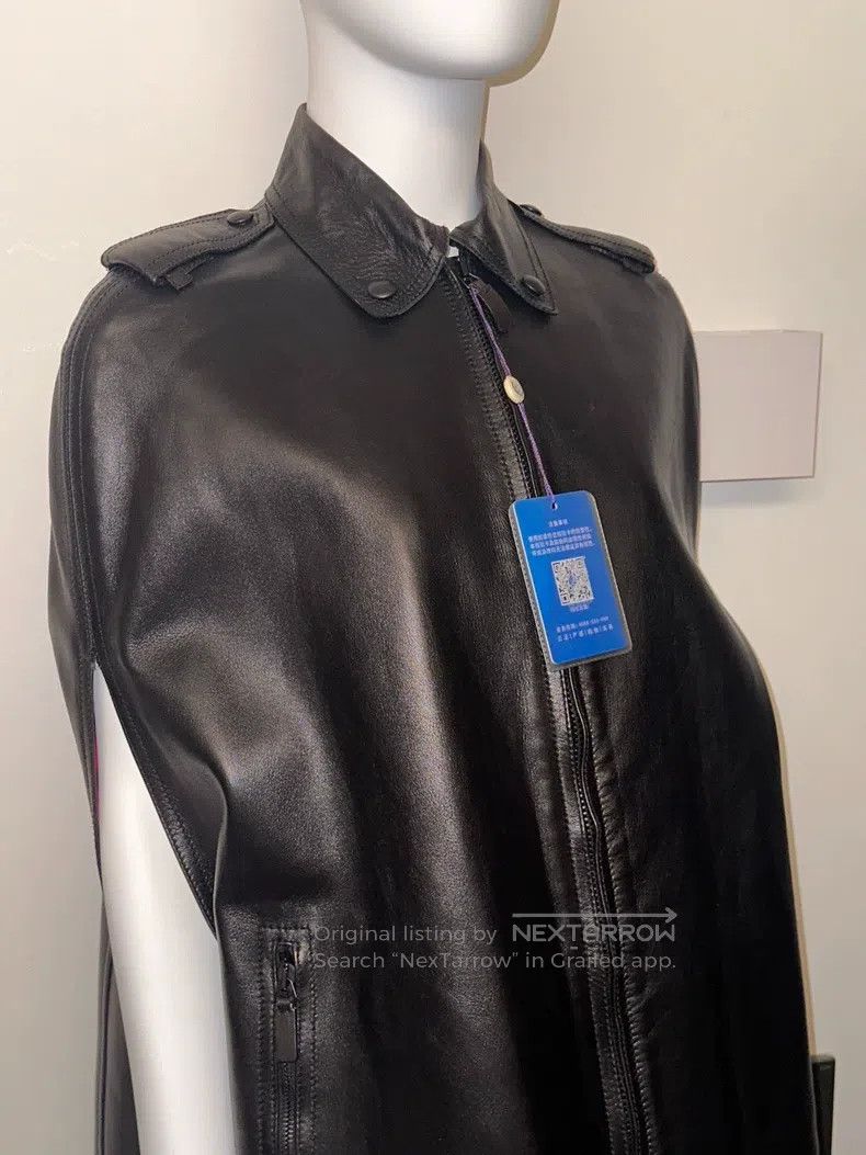 Valentino Valentino Genuine leather elegant cape Size S / US 4 / IT 40 - 3 Thumbnail
