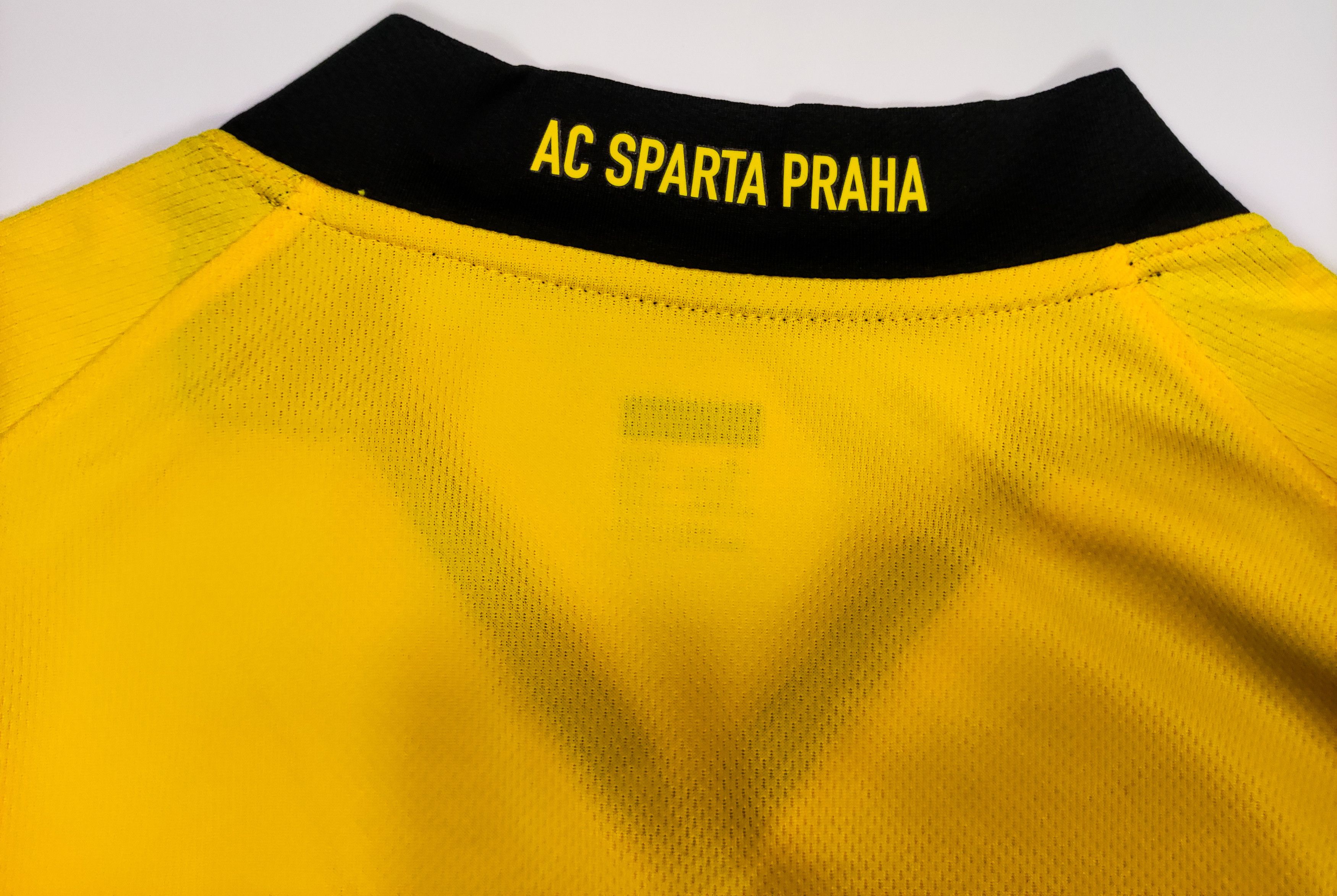 Nike BNWT Sparta Prague Nike Vintage Goalkeeper Shirt Kit Jersey Size US XL / EU 56 / 4 - 10 Thumbnail