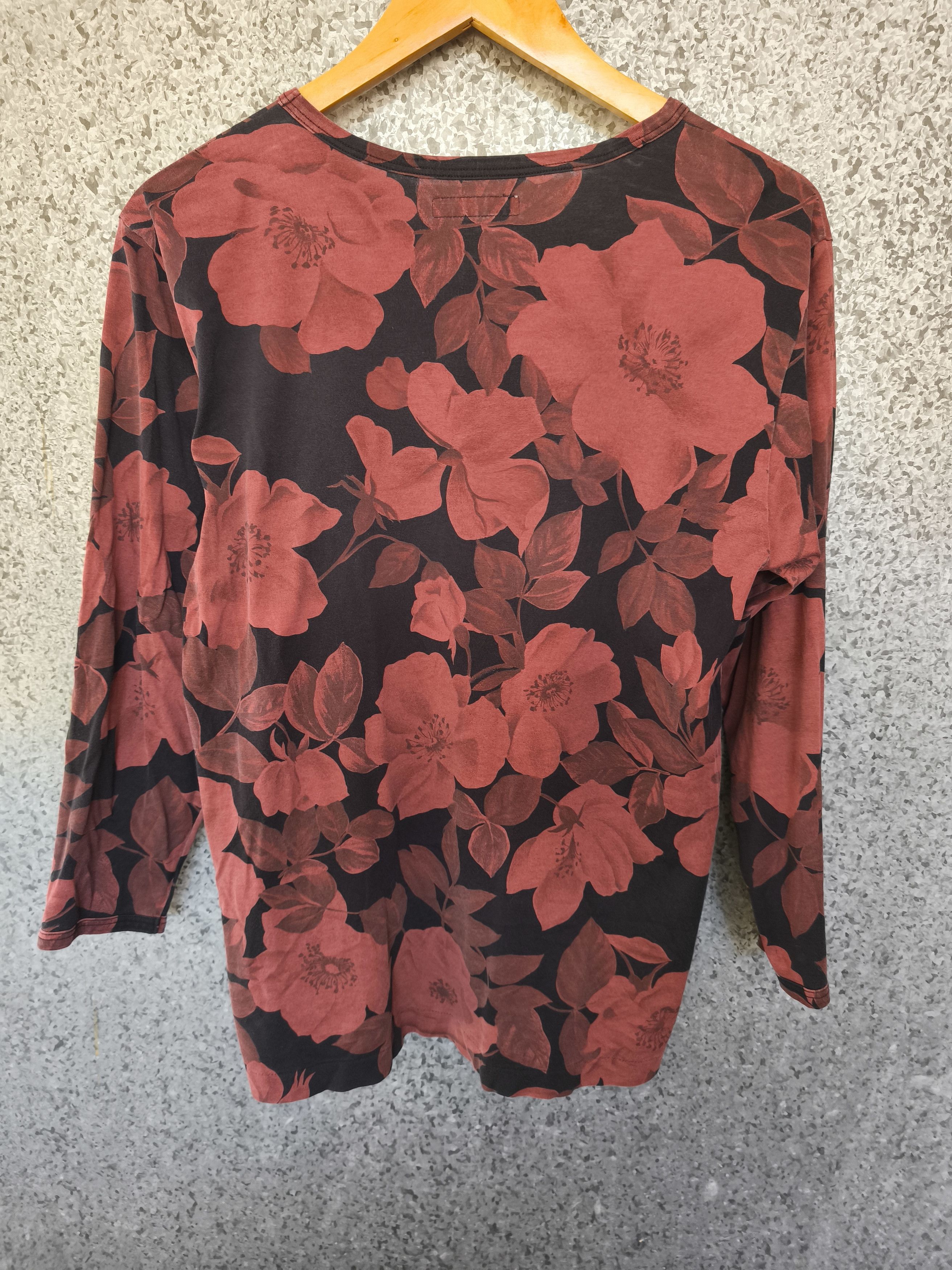 Japanese Brand Lesmatins long sleeve full print flowers Size US M / EU 48-50 / 2 - 3 Thumbnail