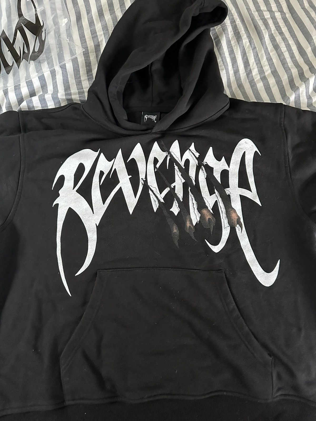 REVENGE × City Morgue Arch Logo Claw Hoodie White｜関送無料 City Morgue × Revenge Revenge x City Morgue Arch Logo Claw