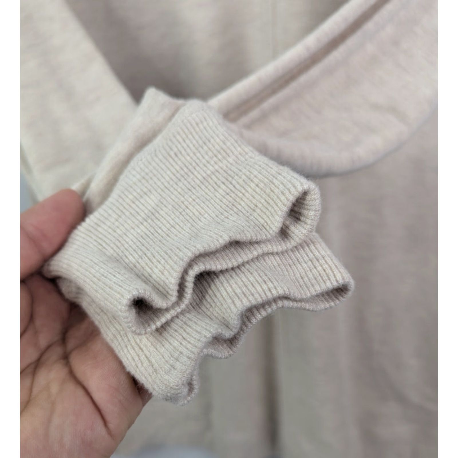 Soft Surroundings Soft Surroundings Tunic Shirt Ladies Small V-Neck Knit Long Sleeve Beige Oatmeal Solid 76% Viscose 19% Polyester 5% Spandex Casual Size S / US 4 / IT 40 - 2 Thumbnail