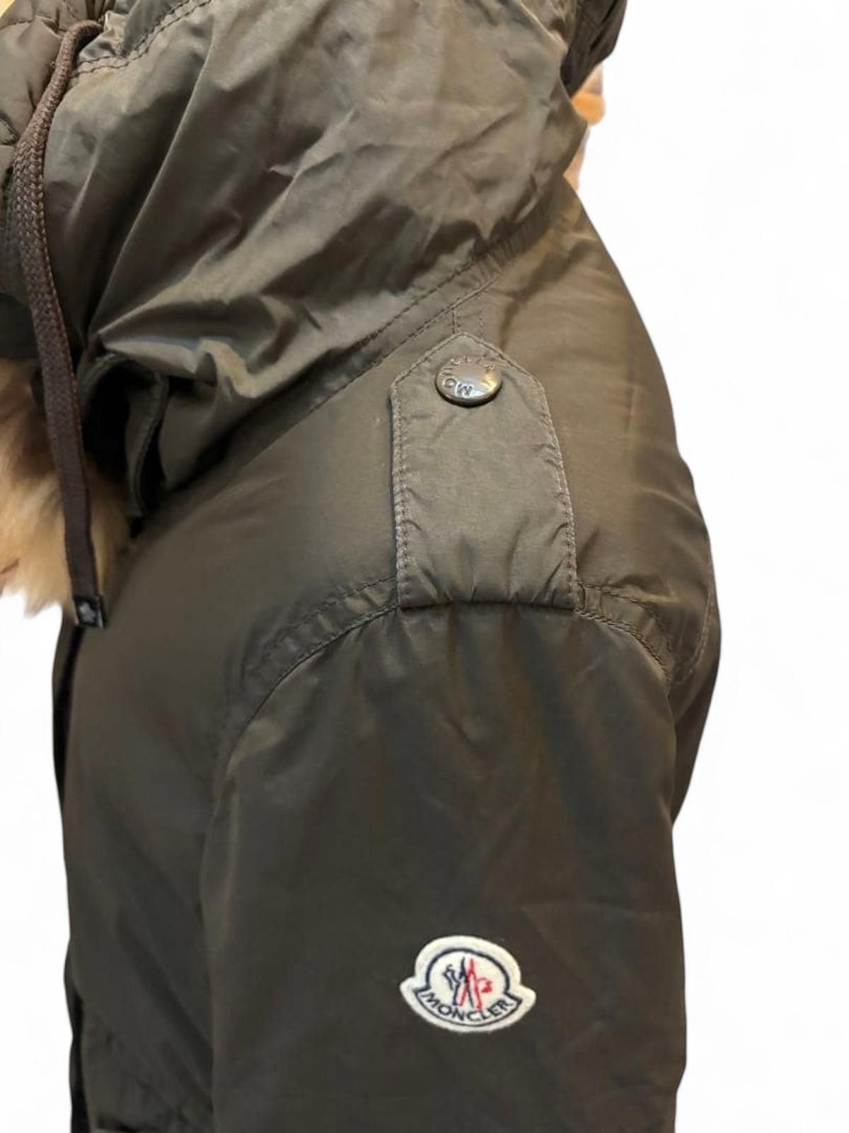 Moncler Moncler - Women's Parka with Fur Hood Size M / US 6-8 / IT 42-44 - 4 Thumbnail