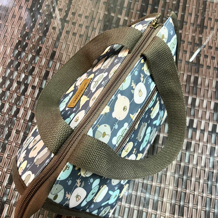 Japanese Brand Waterproof and oil-proof widened hand-held lunch bag Size ONE SIZE - 8 Thumbnail
