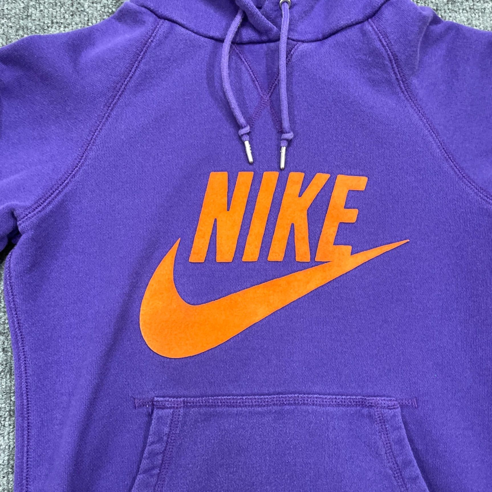 Nike Nike Womens S Pullover Hoodie Purple Orange Swoosh Spell Out Raised Graphic Outdoor Vintage: No (adjusted per rules) Size S / US 4 / IT 40 - 3 Thumbnail