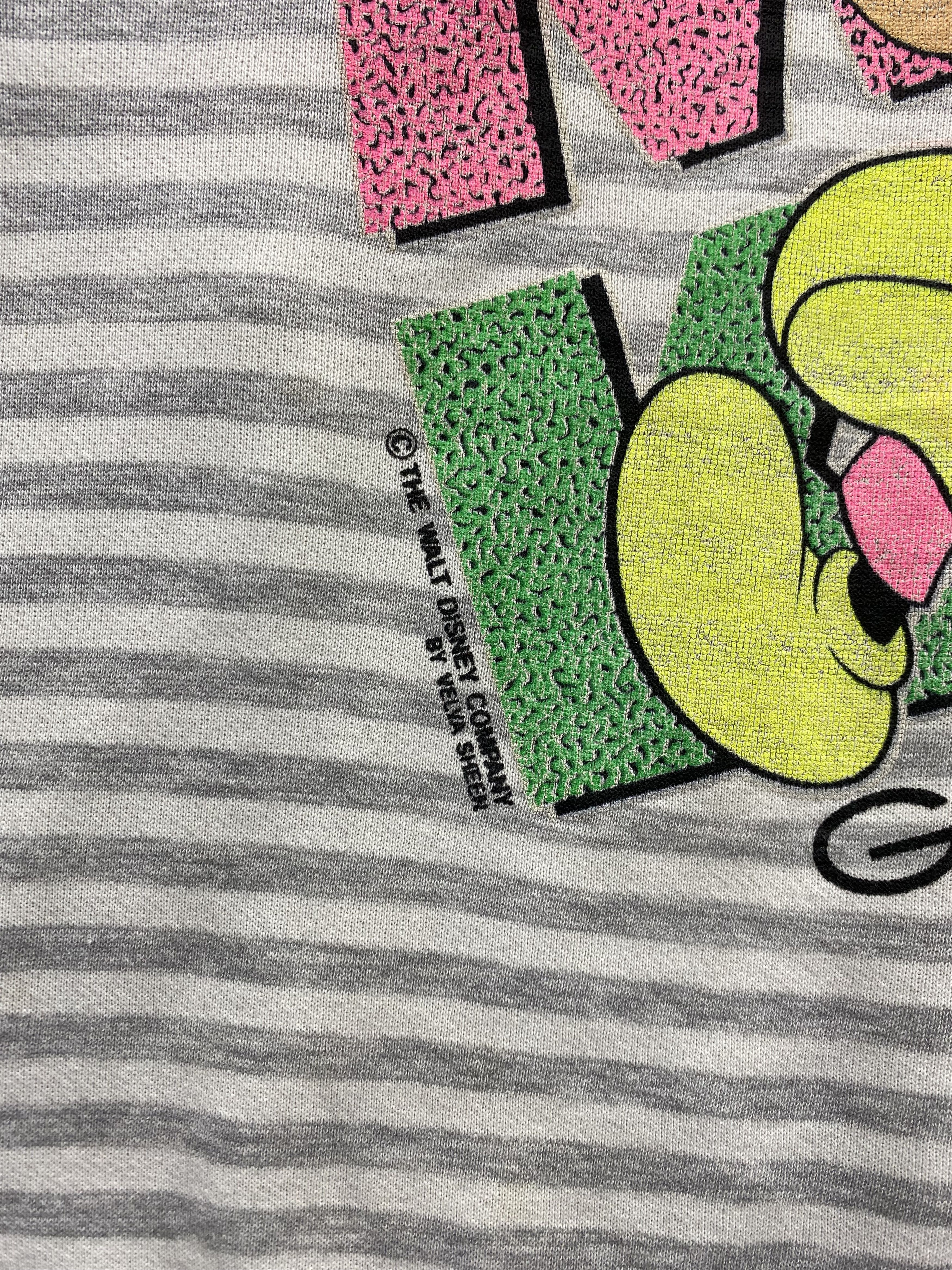 Vintage Vintage Walt Disney Mickey Mouse In Guam Sweatshirt Size US M / EU 48-50 / 2 - 4 Thumbnail