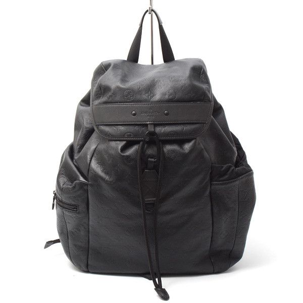 Louis Vuitton Louis Vuitton Louis Vuitton Monogram Shadow Discovery Backpack M43680 Others Backpack M43680 in Great Condition Size ONE SIZE - 1 Thumbnail