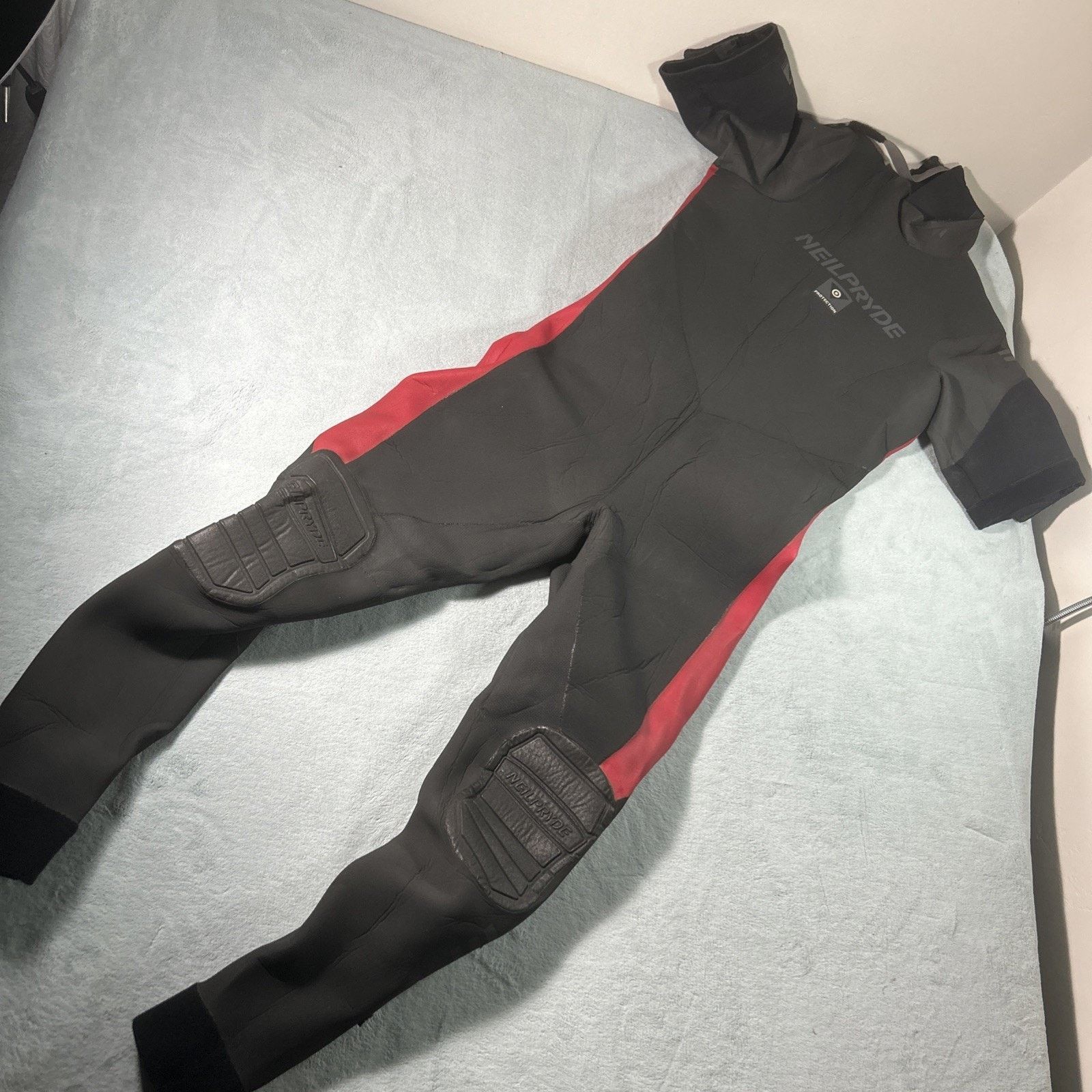 O'Neill Neil Pryde Protection Padded Fullbody Wetsuit Mens 50 Short Size US 44 / EU 60 - 1 Thumbnail
