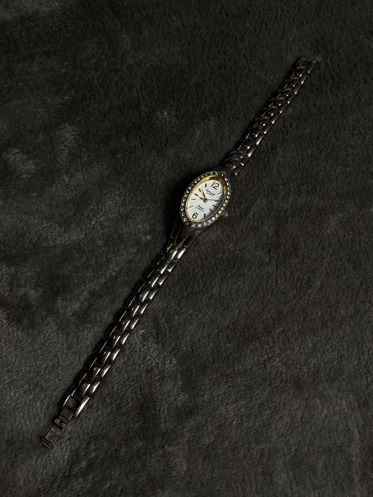 Japanese Brand × Vintage Futuristic Vintage Japanese Style Crystal Watch - Work 100% Size ONE SIZE - 1 Thumbnail