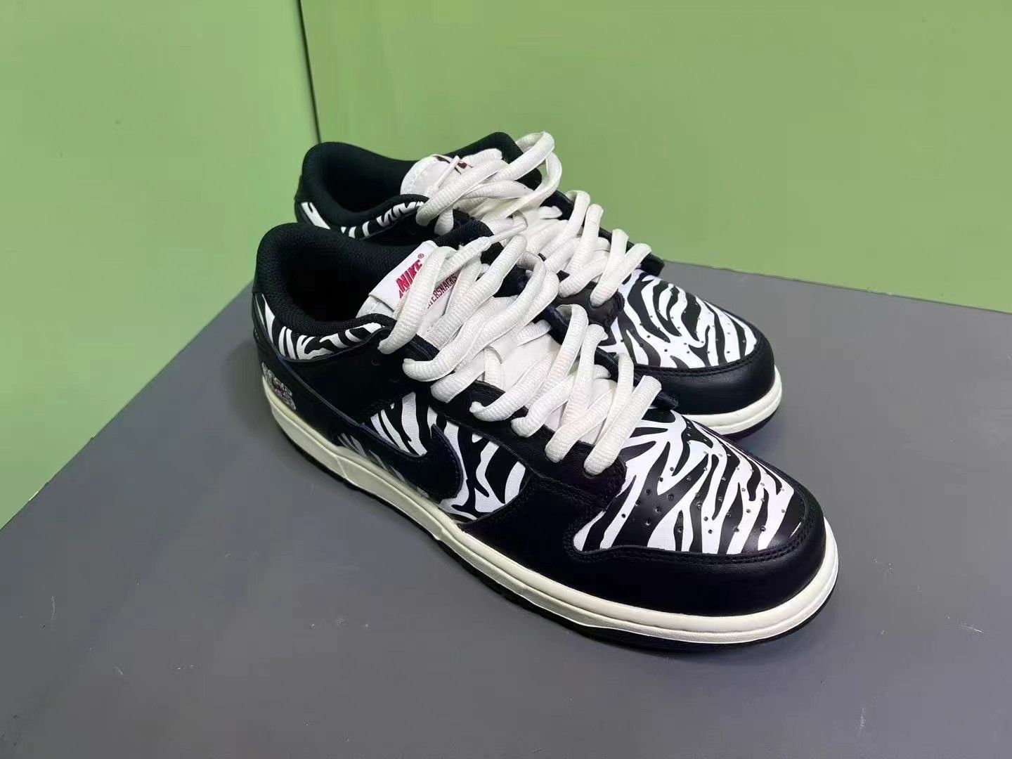 Nike Nike SB Dunk Low QS25 x Quartersnacks Zebra Sneakers K15 Size US 10 / EU 43 - 3 Thumbnail