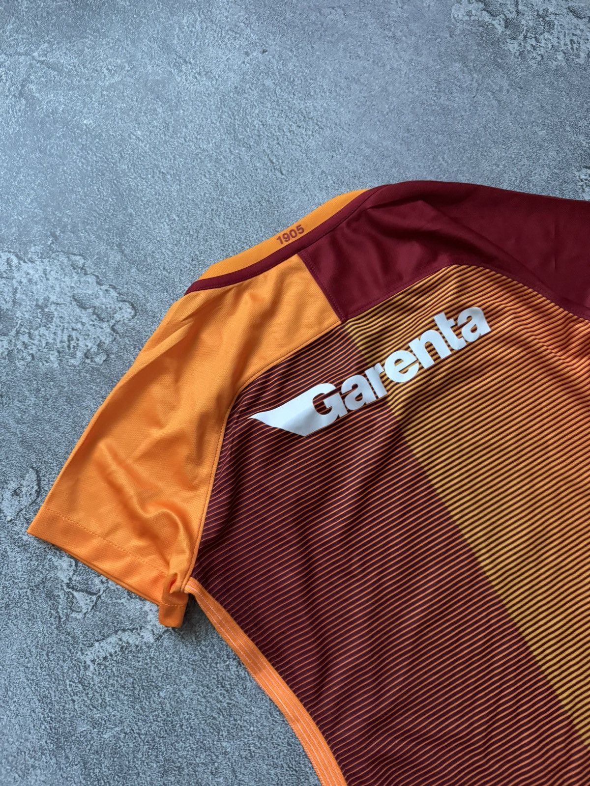 Nike × Vintage Nike galatasaray Wmns XS home jersey tee T-shirt 777112-630 Size XS / US 0-2 / IT 36-38 - 14 Thumbnail