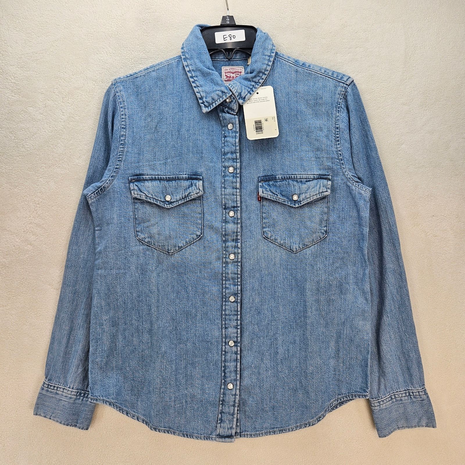 LEVI'S WOMEN'S SMALL ICONIC WESTERN DENIM SHIRT MEDIUM WASH