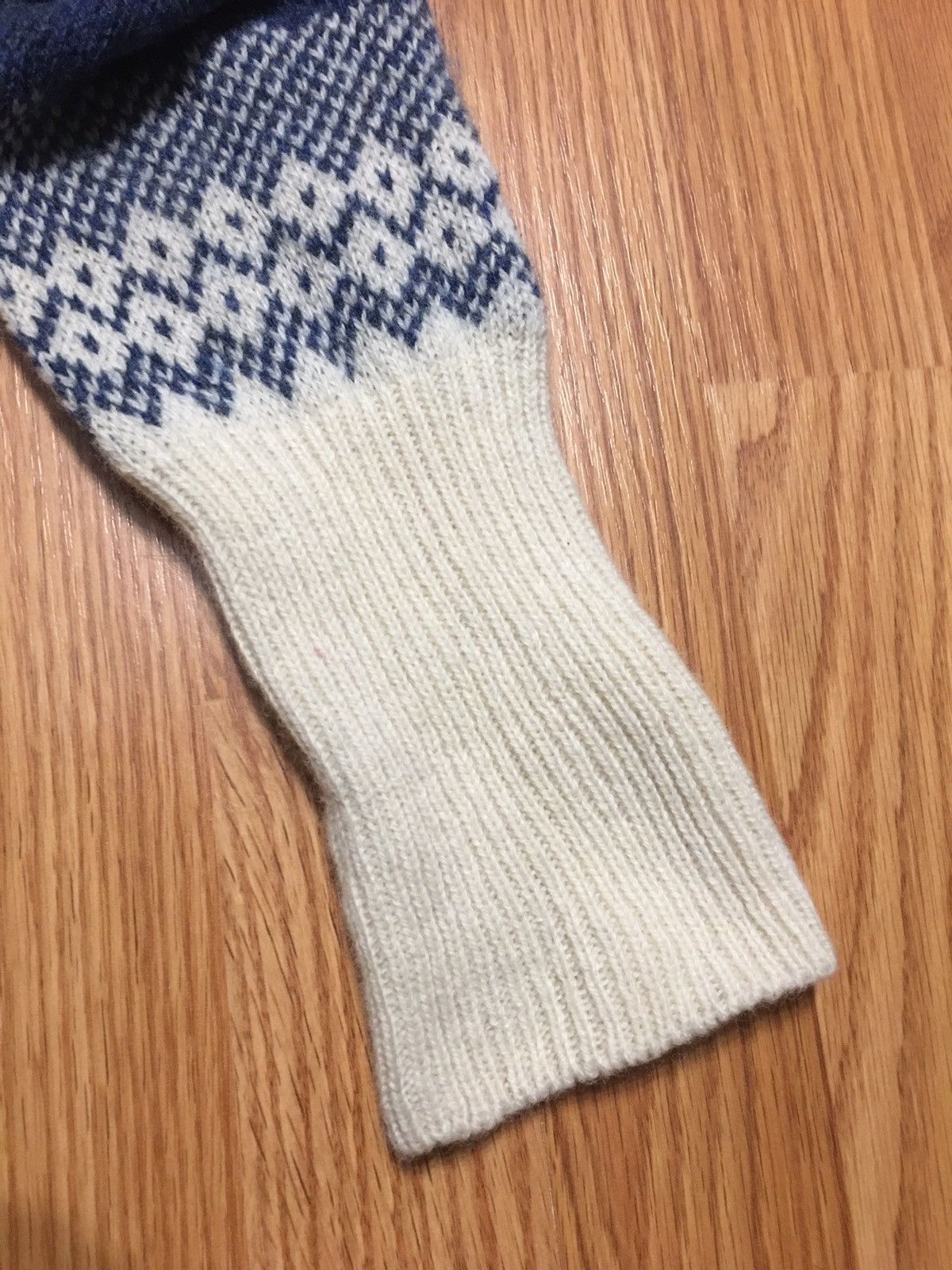 Harley of Scotland Harley of Scotland Fair Isle Pure New Wool Sweater Size L Size L / US 10 / IT 46 - 9 Thumbnail