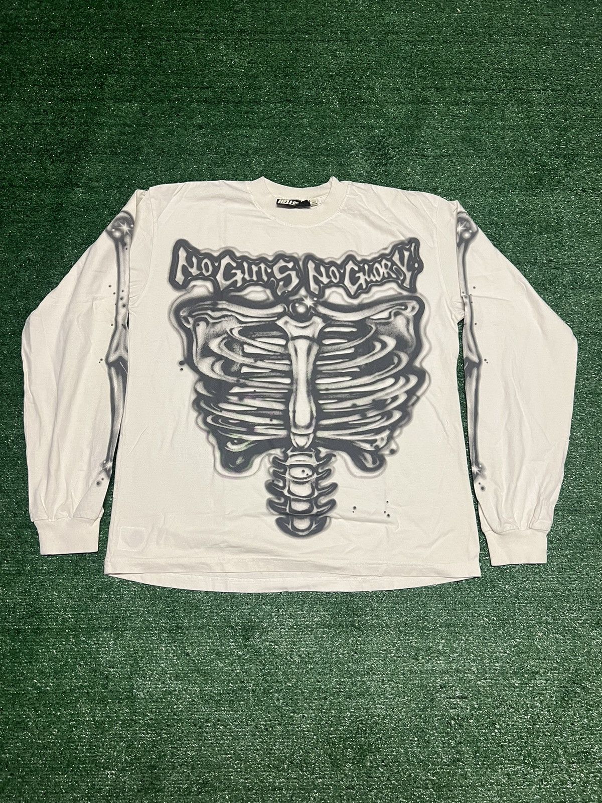 HELLSTAR HELLSTAR “AIRBRUSH BONES” LONG SLEEVE TEE - SIZE MEDIUM Size US M / EU 48-50 / 2 - 1 Thumbnail