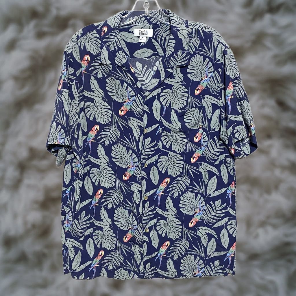 Croft & Barrow Croft & Barrow Button-Up Shirt Mens M Hawaiian Rayon Aloha Parrot Tropical Bird AOP Beach/Preppy Casual Short Sleeve Size US M / EU 48-50 / 2 - 1 Thumbnail