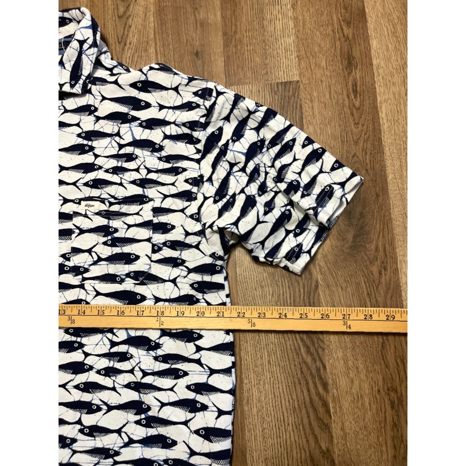 Tommy Hilfiger Hilfiger Shirt, Men's Large, Button-Up, Short Sleeve, White/Blue, Casual, Regular Fit, Button, Collared, Stone: N/A Size US L / EU 52-54 / 3 - 7 Thumbnail