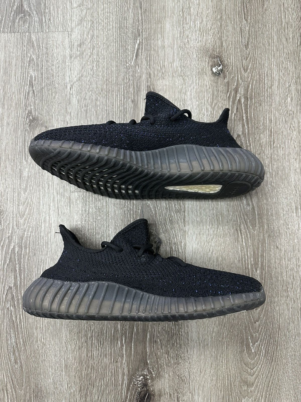 Adidas Adidas Yeezy Boost 350 V2 “Dazzling Blue” **PRE-OWNED** Size US 11 / EU 44 - 2 Thumbnail