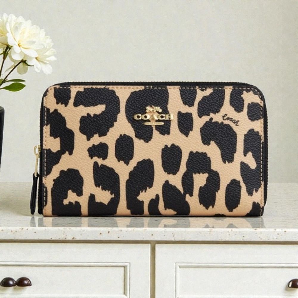 Coach Coach Medium Id Zip Wallet With Leopard Print CW500 Size ONE SIZE - 1 Thumbnail