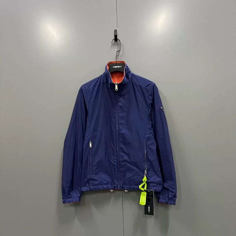 Prada Prada Color-blocked triangle double-sided nylon jacket 2502 Size US S / EU 44-46 / 1 - 1 Thumbnail