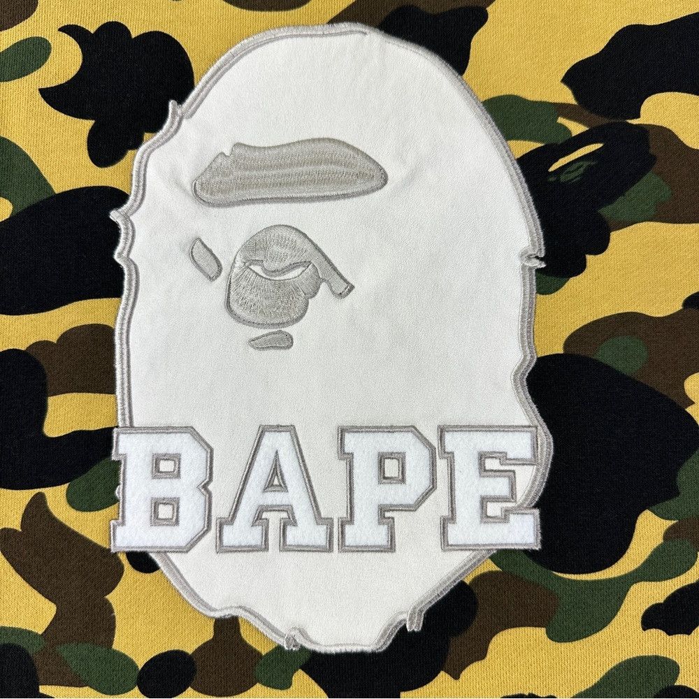 Bape 1st Camo Ape Head Crewneck Size US XL / EU 56 / 4 - 5 Thumbnail