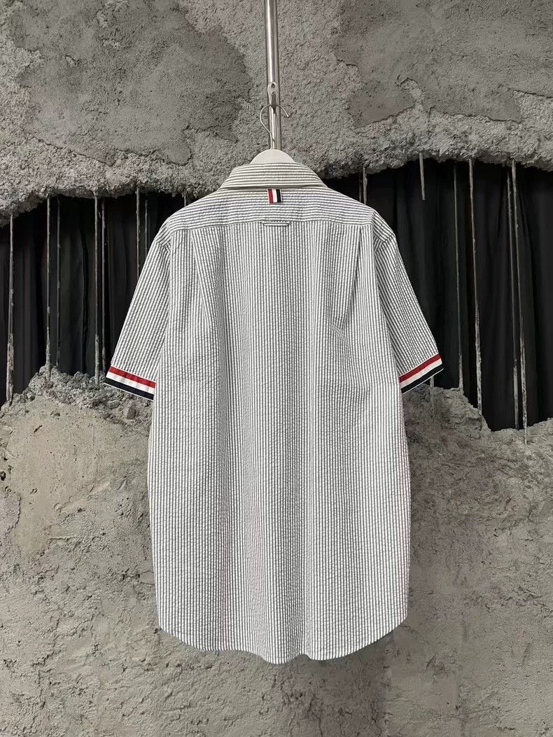 Thom Browne Thom browne Tb short-sleeved shirt 2503-Nextarrow Size US L / EU 52-54 / 3 - 2 Thumbnail