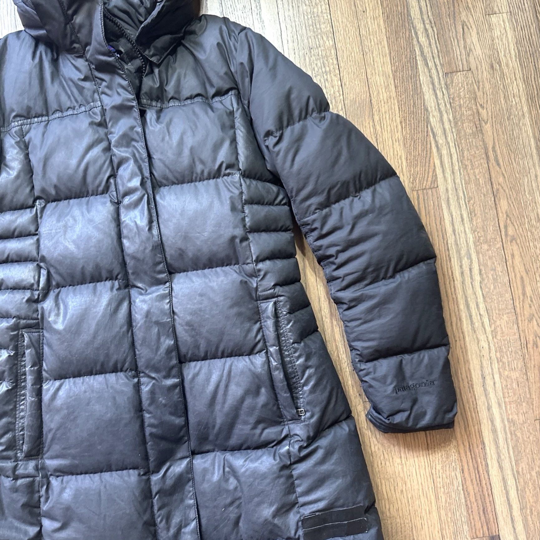 Patagonia Patagonia Black Long Down Coat Jacket Women’s Hooded Puffer Size Small Parka Winter Fall Coat Womens Size S / US 4 / IT 40 - 5 Thumbnail
