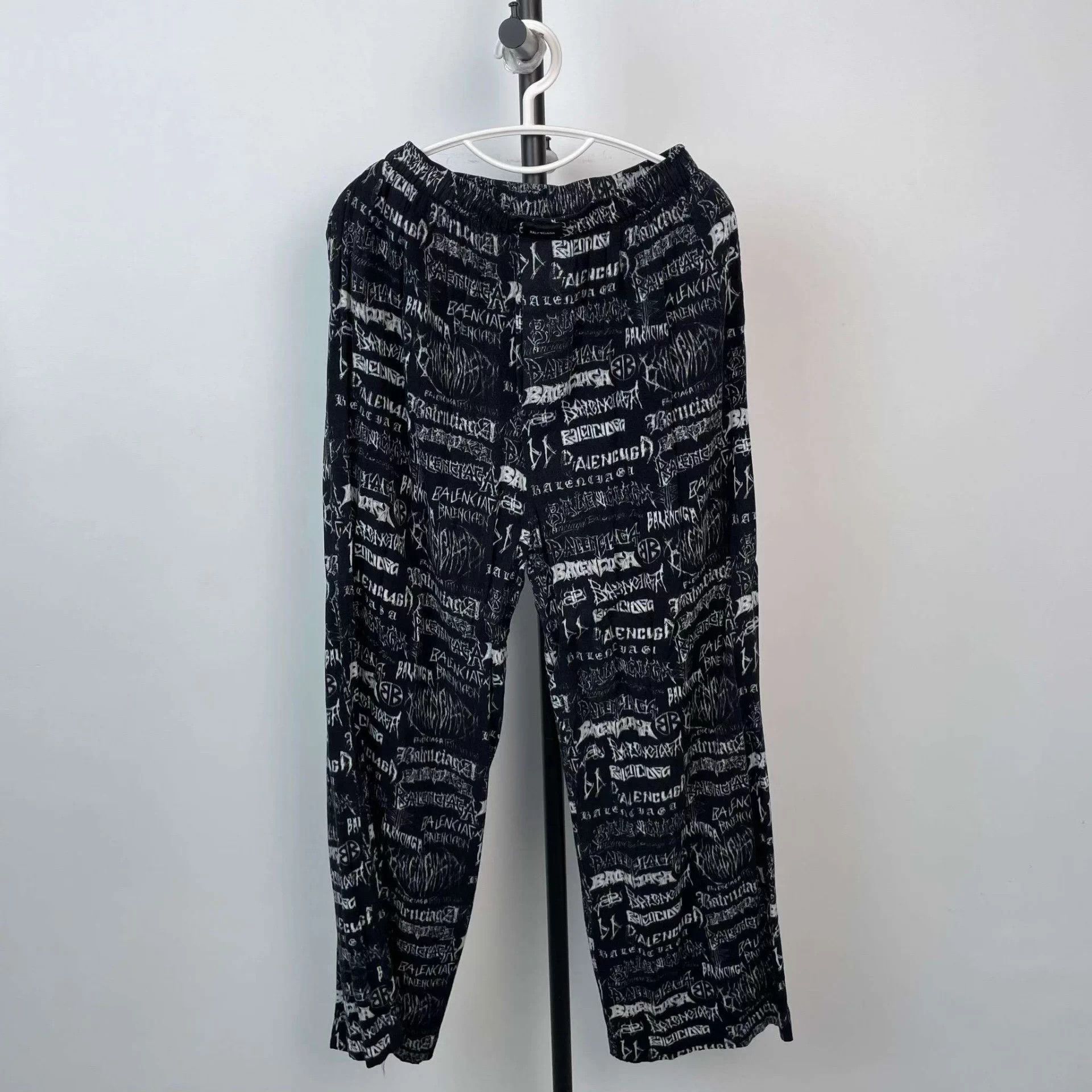 Balenciaga Balenciaga tech fiber all over print gray pants 44 Size US 28 / EU 44 - 1 Thumbnail