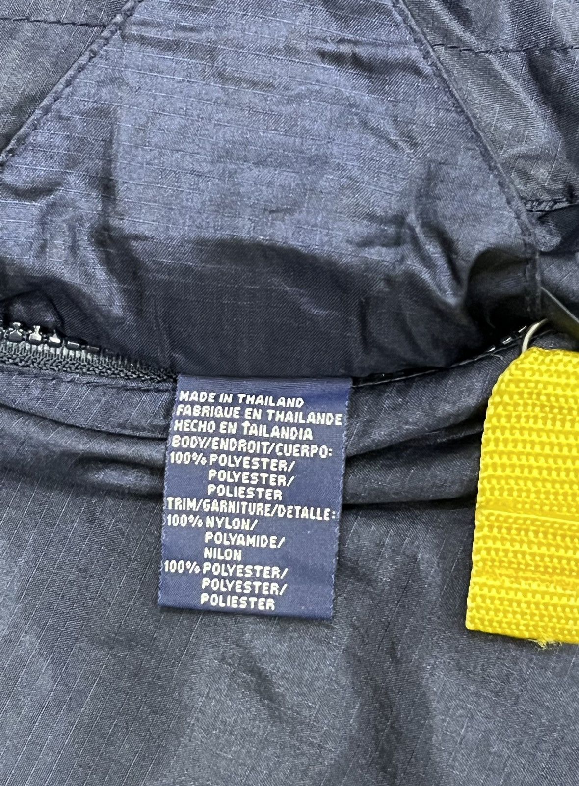 Tommy Hilfiger Vintage 90s Tommy Hilfiger Reversible Stripe Fleece Nylon Size US L / EU 52-54 / 3 - 19 Thumbnail
