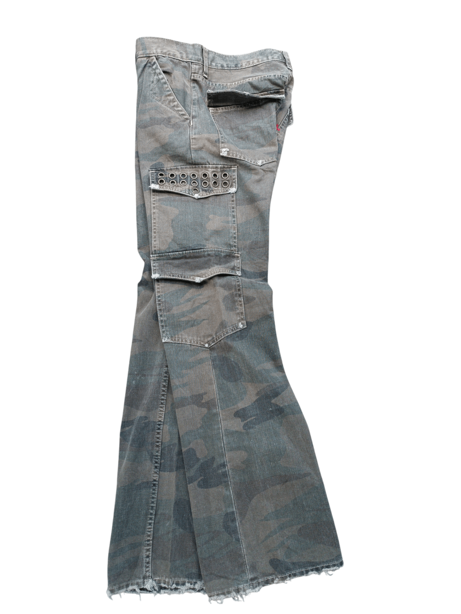 Japanese Brand FLARED💥Genoese Okayama Distressed Multi Pocket Camo Pant Size US 31 - 20 Thumbnail