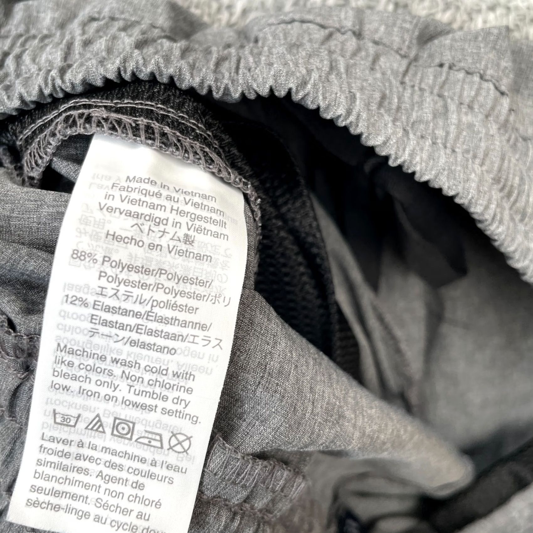 J.Crew J.CREW Shorts Mens Small Gray Flex Tech Drawstring Athletic Moisture Wicking Regular Inseam 8 in Pocket Slash Front Chino Sport Casual Size US 29 - 3 Thumbnail