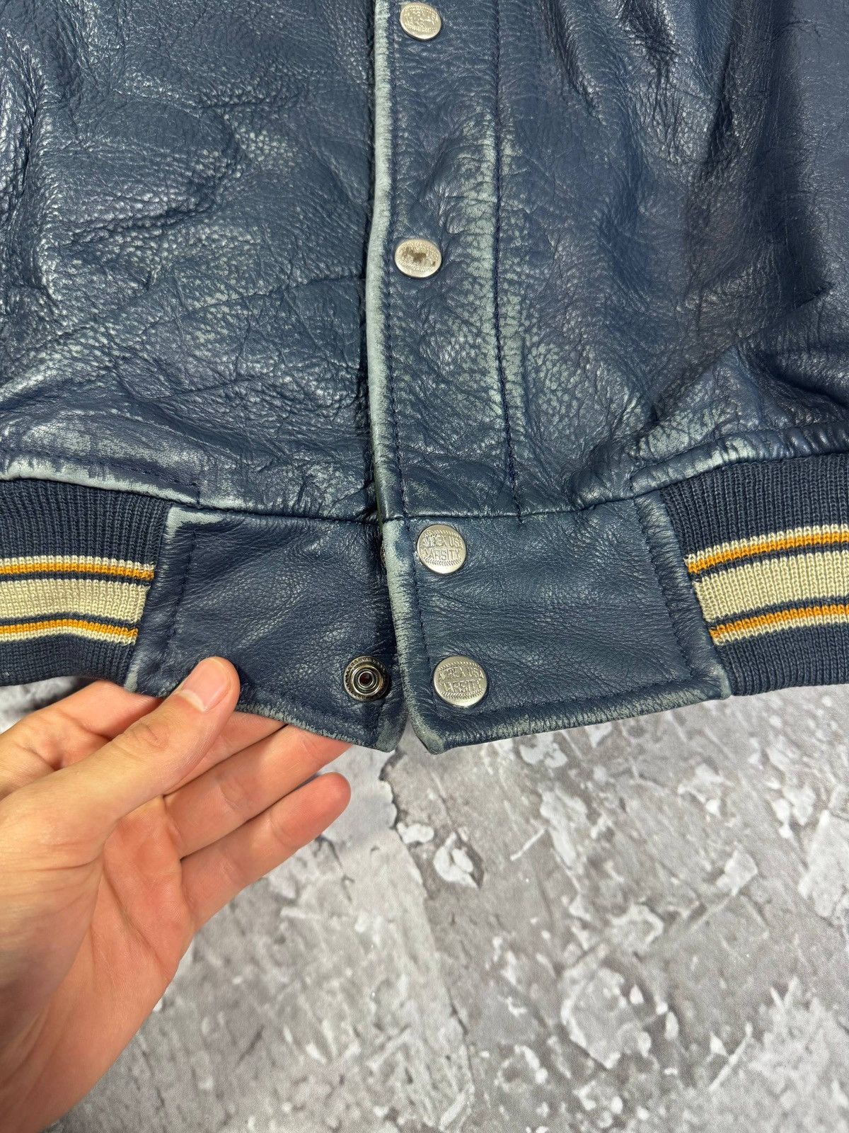 Avirex Vintage AVIREX LEAther Jacket Indian Oorang size M USA Size US M / EU 48-50 / 2 - 8 Thumbnail
