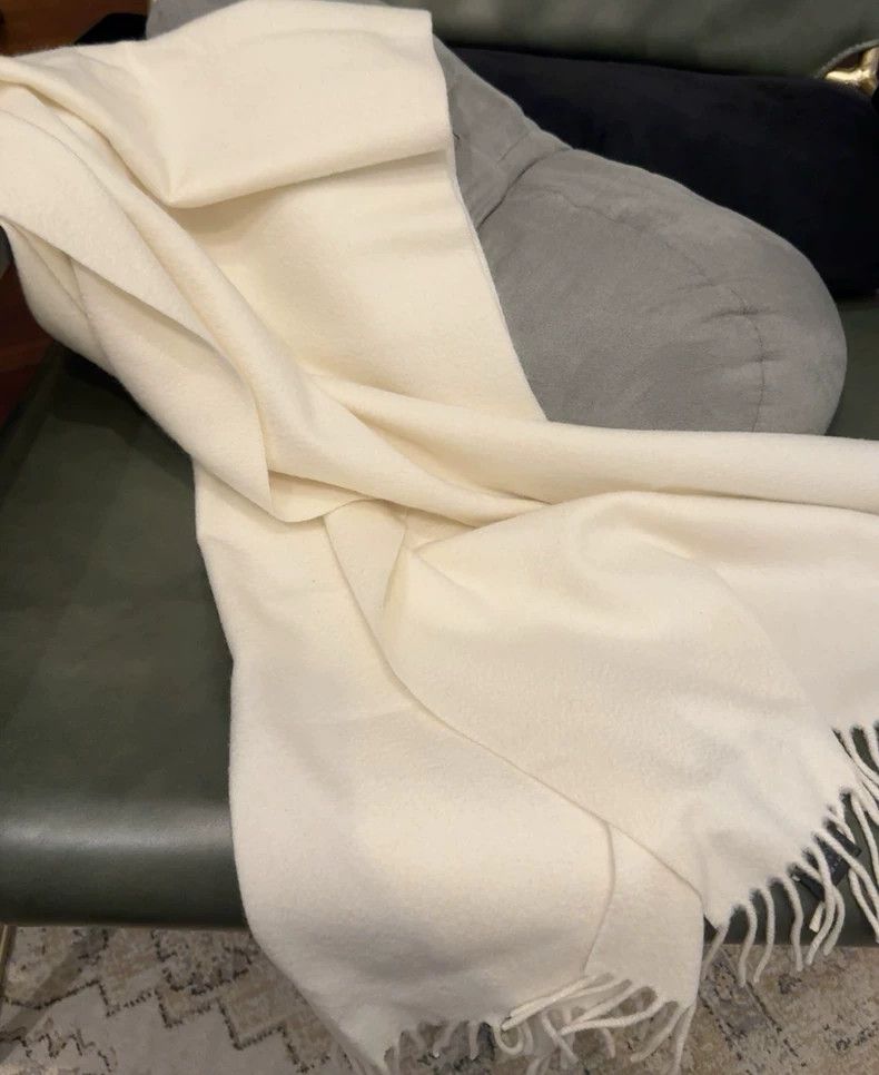 Loro Piana LORO PIANA White cashmere scarf 44cm by 170cm Size ONE SIZE - 4 Thumbnail