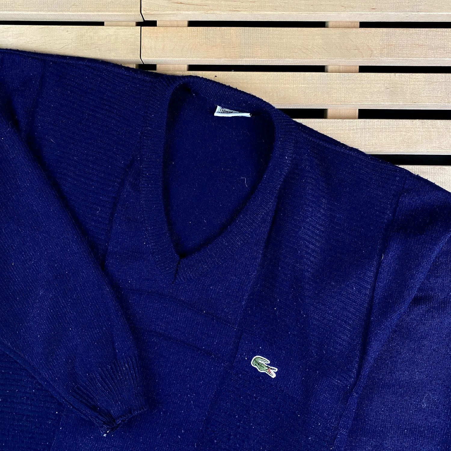Lacoste × Vintage Mens Sweater Chemise Lacoste V Neck Vintage Size XL Size US XL / EU 56 / 4 - 2 Thumbnail
