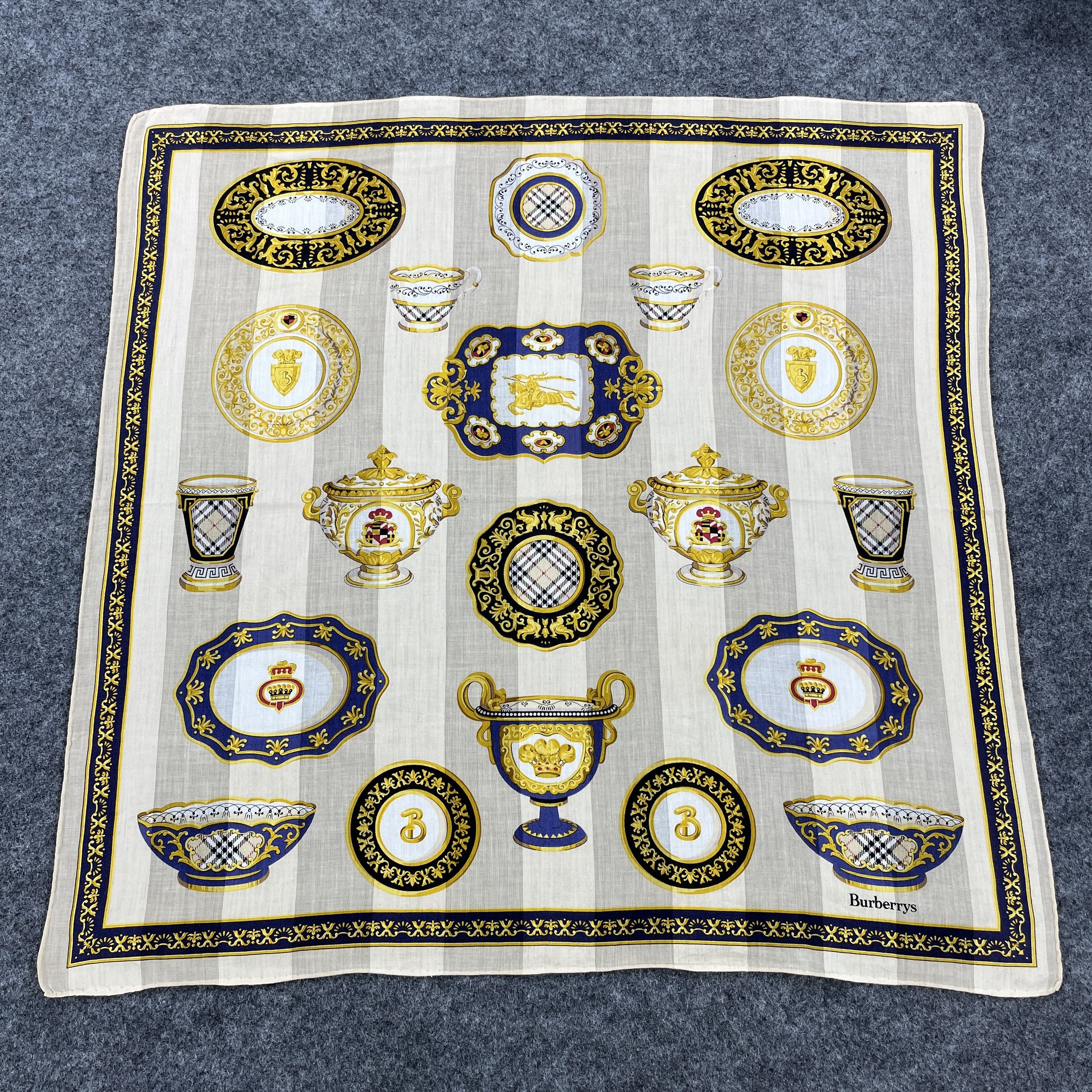 Burberry Burberry Handkerchief / Bandana / Neckerchief B910 Size ONE SIZE - 2 Thumbnail