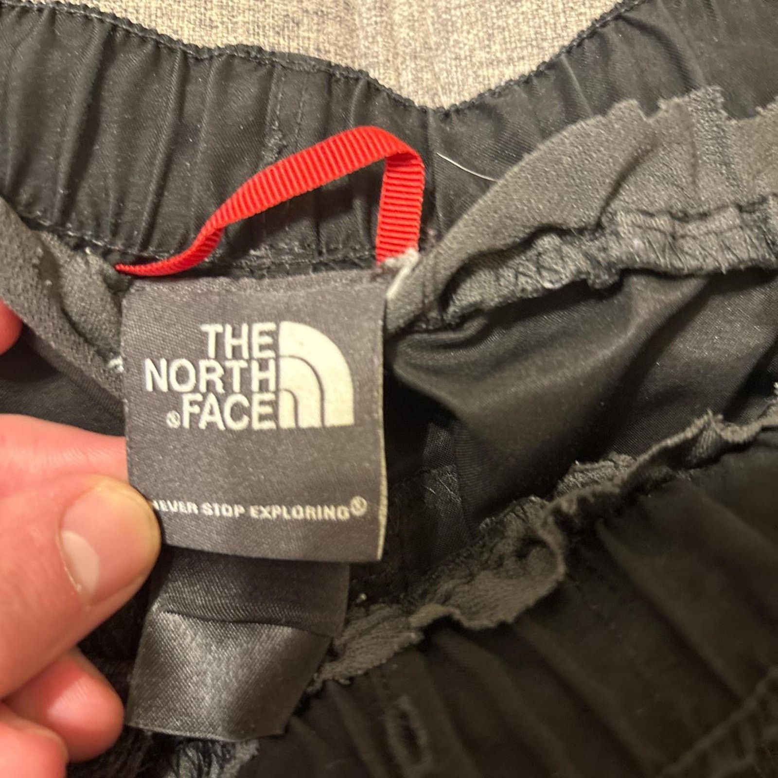 The North Face The north face black nylon shorts Size US 26 / EU 42 - 4 Thumbnail