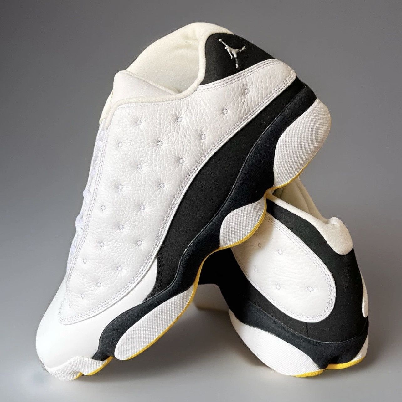 Jordan Brand Jordan 13 Retro Low White Varsity Maize 310810-104 Men’s 13 Size US 13 / EU 46 - 1 Thumbnail