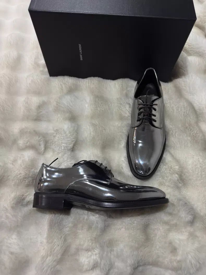 Saint Laurent Paris Saint Laurent Paris Metallic Silver Leather Shoes Size US 7 / EU 40 - 1 Thumbnail