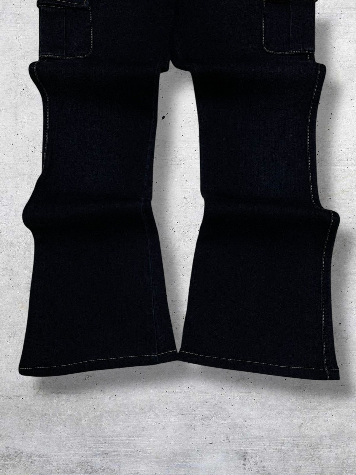 Japanese Brand VINTAGE CRAFTED JAPAN DESIGNER FLARED CARGO UTILITY DENIM Size US 29 - 3 Thumbnail